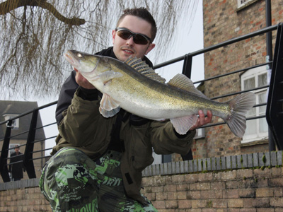 A nice zed on a tiny jig - a method I really enjoy these days