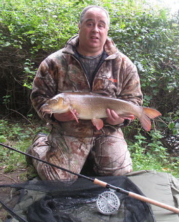 Neil with Kennet barbel and Kennet 'pin