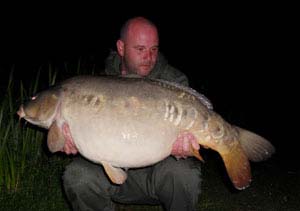 bhDean-Jones-37lb-4oz-Temple-.jpg