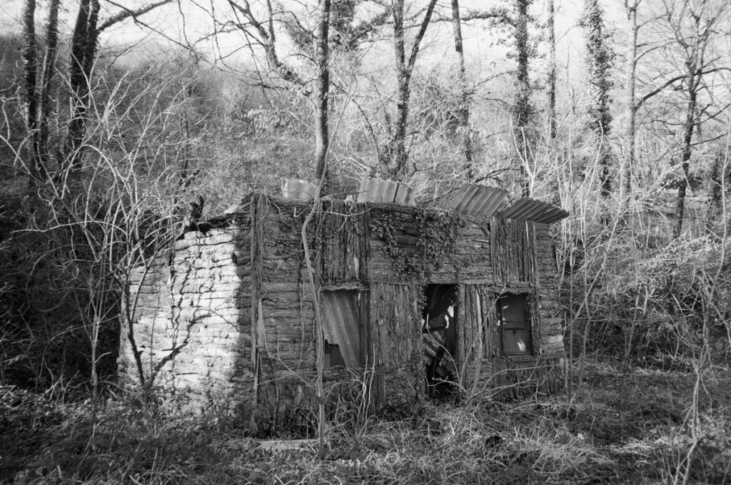 Salles Cabane de Chasse Mono Web.jpg